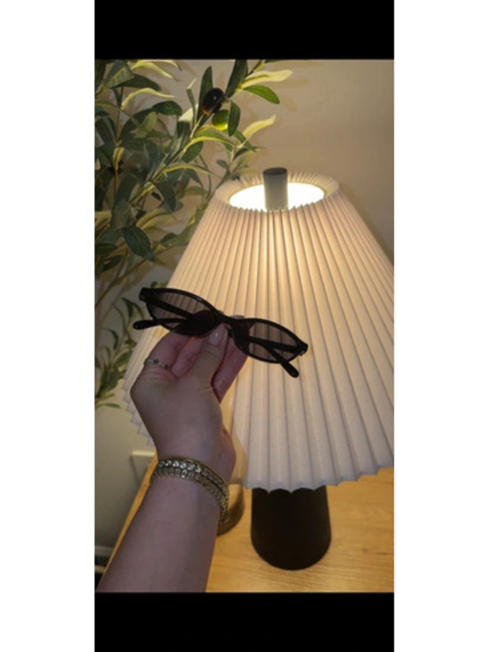 Black cat eye sunglasses